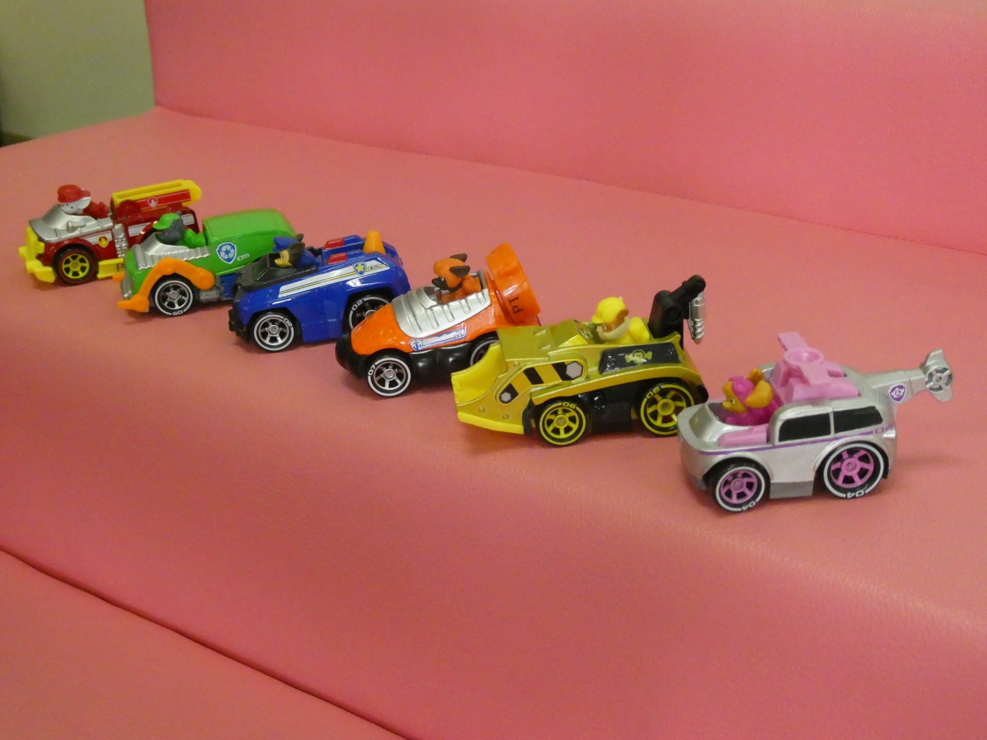 パウ・パトロール ダイキャストビークル ギフトパック