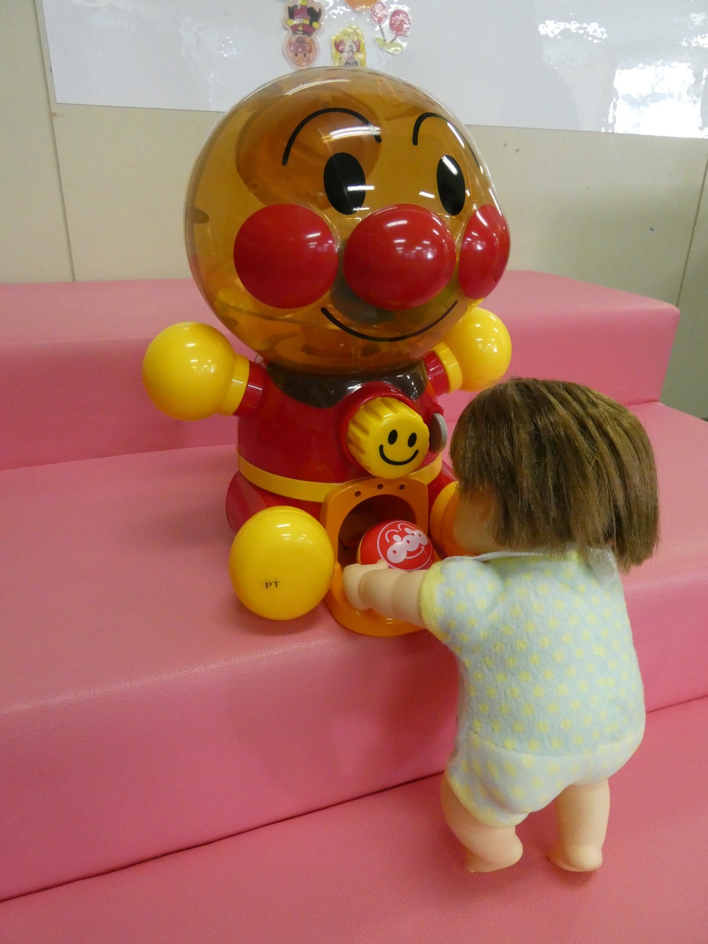 アンパンマン なにがでるかな?わくわくガチャころりん