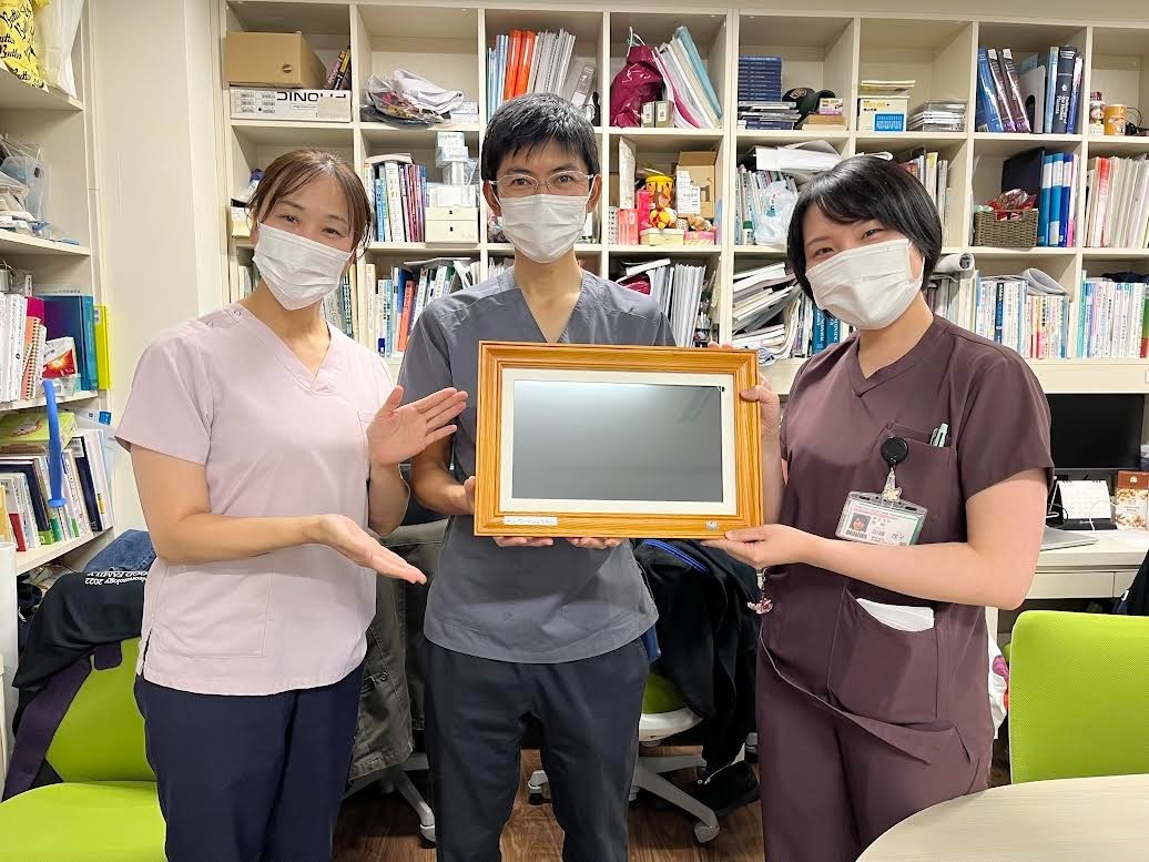 木製デジタルフォトフレーム